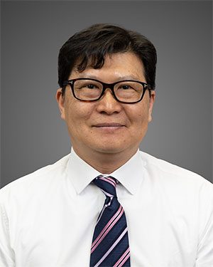 Dr. Kyong Han